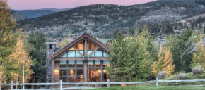 4BR Apres Ski & Golf Retreat with Hot Tub!